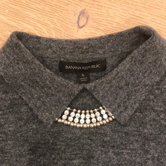 💕Banana Republic grey wool sweater with collar 💕 - Picture 3 of 5